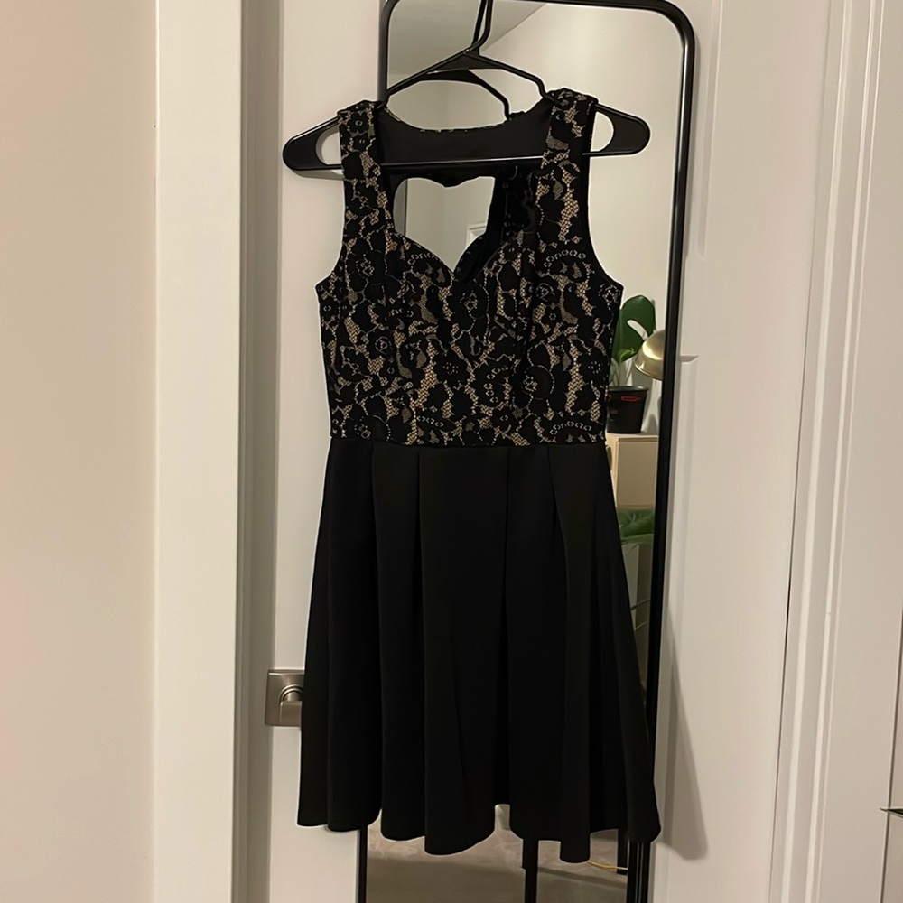 Black/Cream Lace top Heart peak-a-boo back size 3 dress